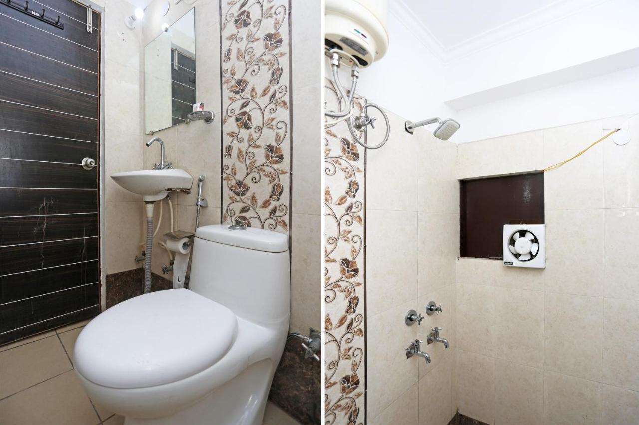 Hotel Oyo 8253 Golden Heights Nowe Delhi Zewnętrze zdjęcie